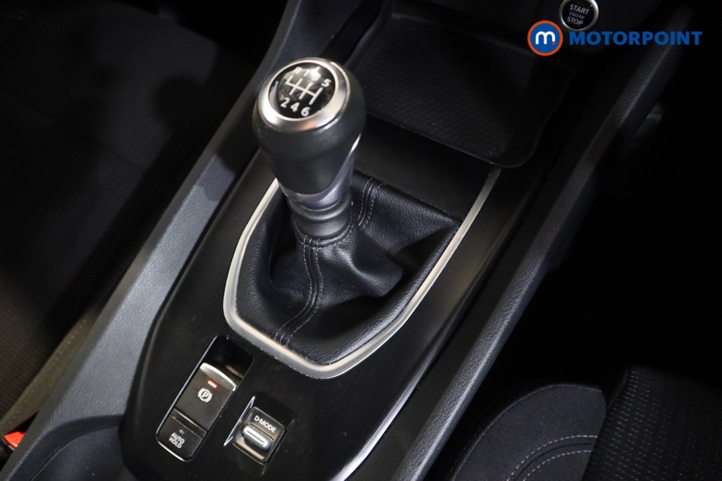 Nissan Qashqai Acenta Premium Manual Petrol SUV - Stock Number (1580902) - 8th supplementary image