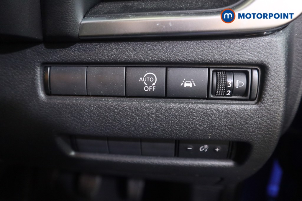 Nissan Qashqai Acenta Premium Manual Petrol SUV - Stock Number (1580902) - 9th supplementary image