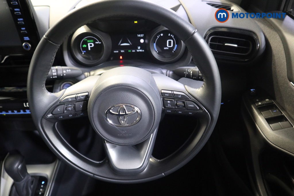 Toyota Yaris Cross Icon Automatic Petrol-Electric Hybrid Estate - Stock Number (1581252) - 2nd supplementary image