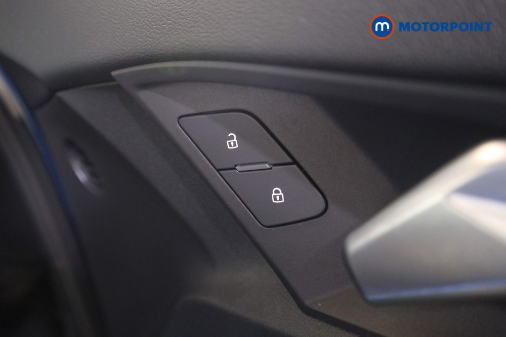 Audi A3 Technik Manual Petrol Hatchback - Stock Number (1581422) - 10th supplementary image