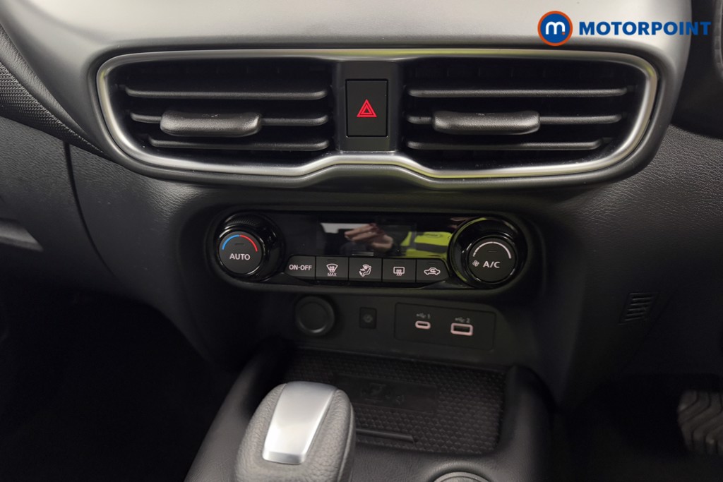 Nissan Juke N-Connecta Automatic Petrol-Electric Hybrid SUV - Stock Number (1581463) - 11th supplementary image
