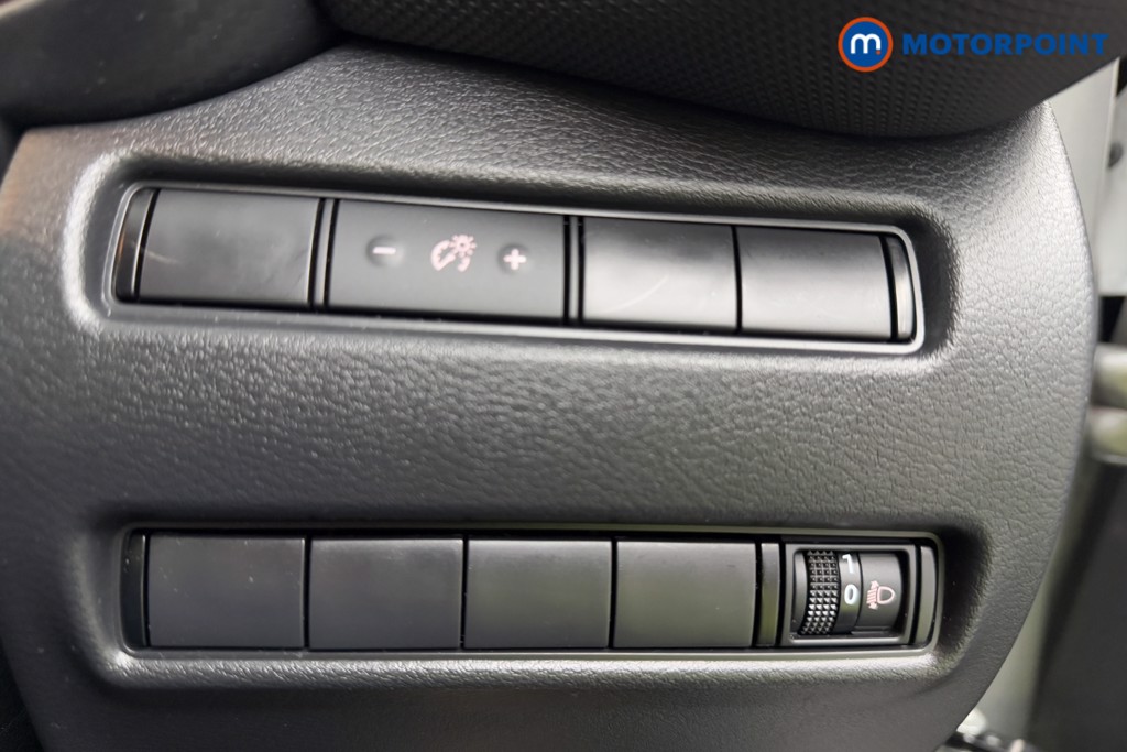 Nissan Juke N-Connecta Automatic Petrol-Electric Hybrid SUV - Stock Number (1581463) - 16th supplementary image