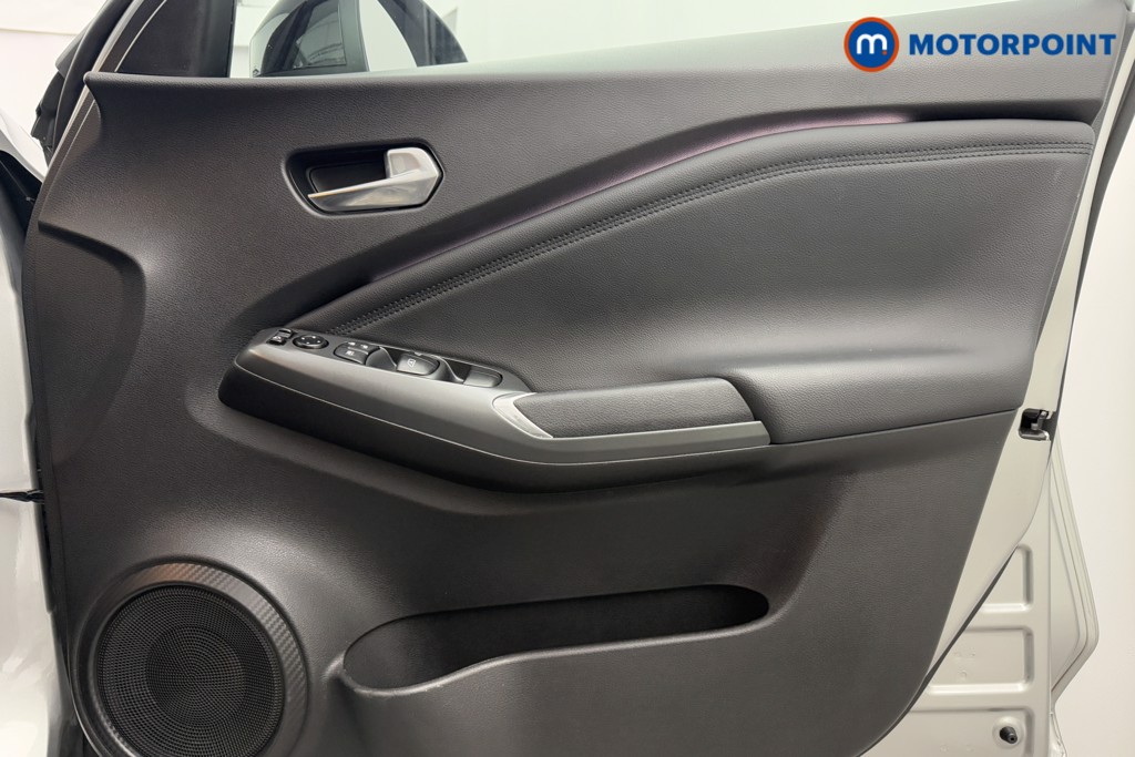 Nissan Juke N-Connecta Automatic Petrol-Electric Hybrid SUV - Stock Number (1581463) - 17th supplementary image