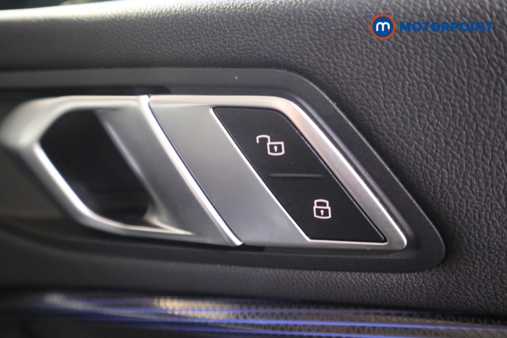 BMW 2 Series Sport Manual Petrol Saloon - Stock Number (1581802) - 12th supplementary image