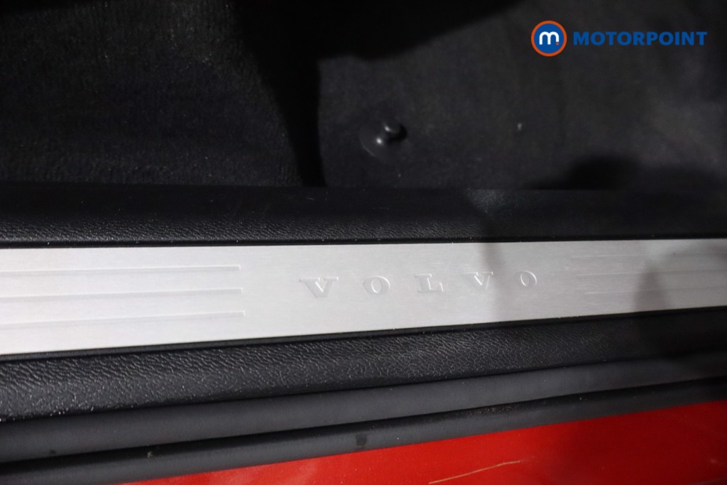 Volvo Xc60 R Design Automatic Petrol SUV - Stock Number (1581863) - 23rd supplementary image
