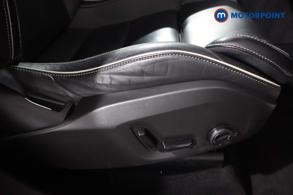 Volvo Xc60 R Design Automatic Petrol SUV - Stock Number (1581863) - 24th supplementary image