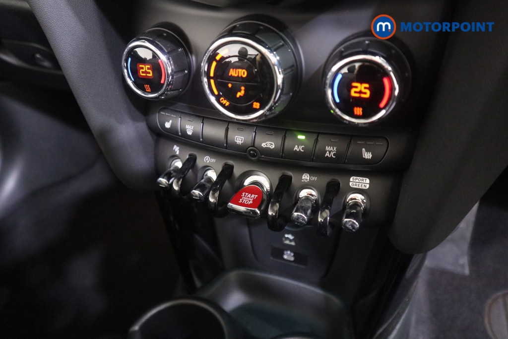 Mini Convertible Cooper S Seaside Edition Automatic Petrol Convertible - Stock Number (1581864) - 7th supplementary image