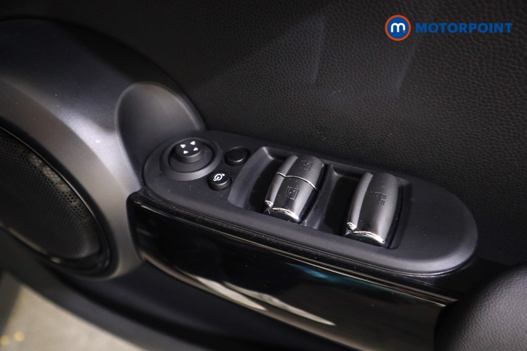 Mini Convertible Cooper S Seaside Edition Automatic Petrol Convertible - Stock Number (1581864) - 11th supplementary image
