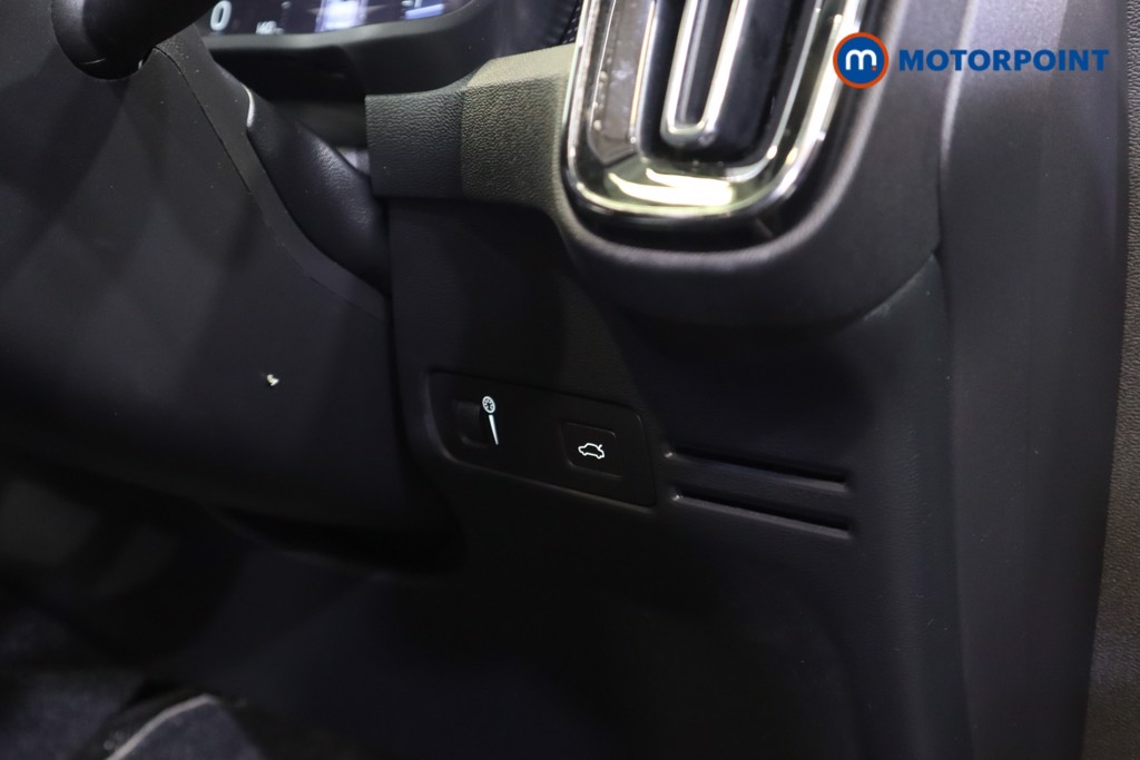 Volvo Xc40 R Design Pro Automatic Diesel SUV - Stock Number (1582353) - 4th supplementary image