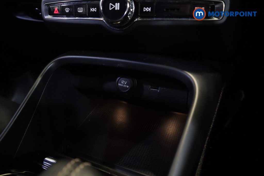 Volvo Xc40 R Design Pro Automatic Diesel SUV - Stock Number (1582353) - 18th supplementary image