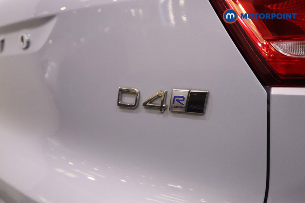 Volvo Xc40 R Design Pro Automatic Diesel SUV - Stock Number (1582353) - 35th supplementary image