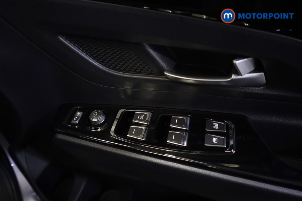 Ssangyong Korando Ventura Manual Petrol SUV - Stock Number (1582663) - 3rd supplementary image