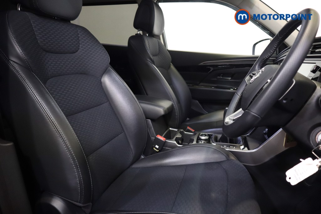 Ssangyong Korando Ventura Manual Petrol SUV - Stock Number (1582663) - 6th supplementary image