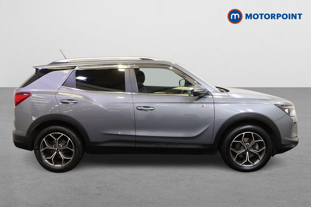 Ssangyong Korando Ventura Manual Petrol SUV - Stock Number (1582663) - Drivers side
