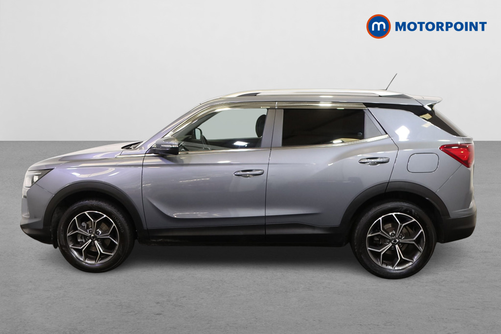 Ssangyong Korando Ventura Manual Petrol SUV - Stock Number (1582663) - Passenger side