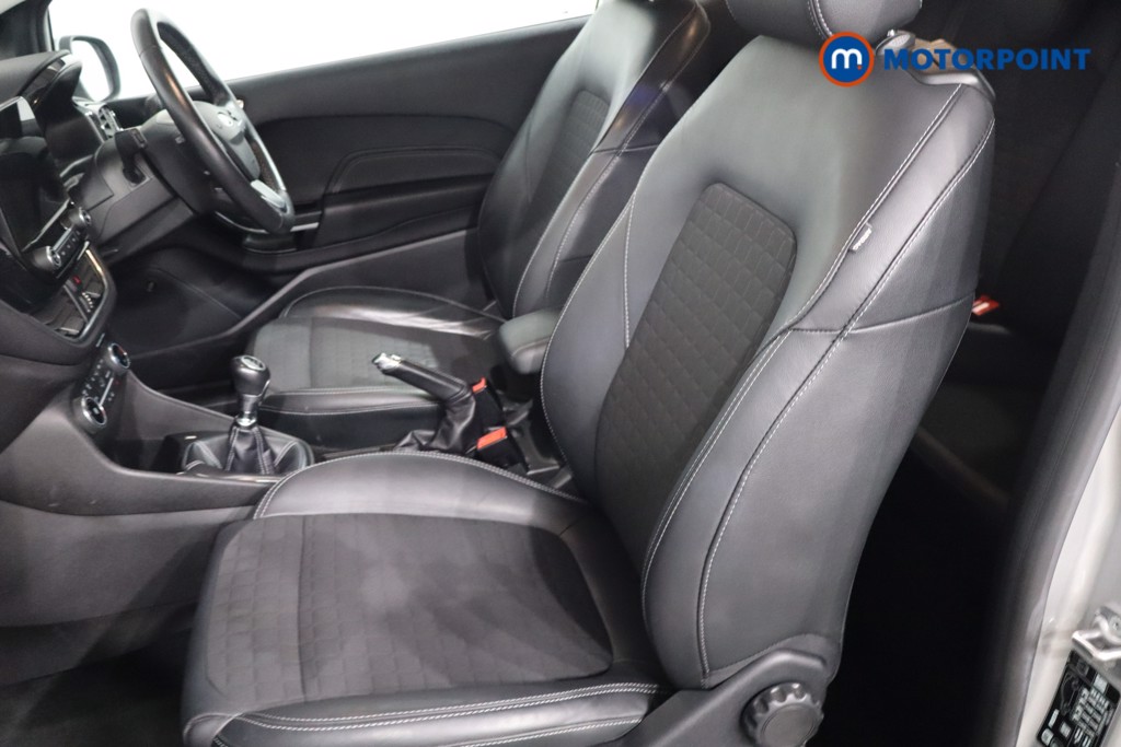 Ford Fiesta Titanium X Manual Petrol Hatchback - Stock Number (1582991) - 4th supplementary image