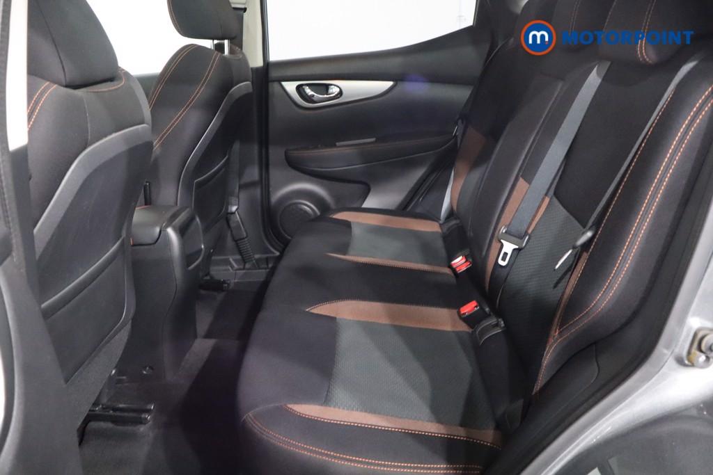 Nissan Qashqai N-Motion Automatic Petrol SUV - Stock Number (1583054) - 5th supplementary image