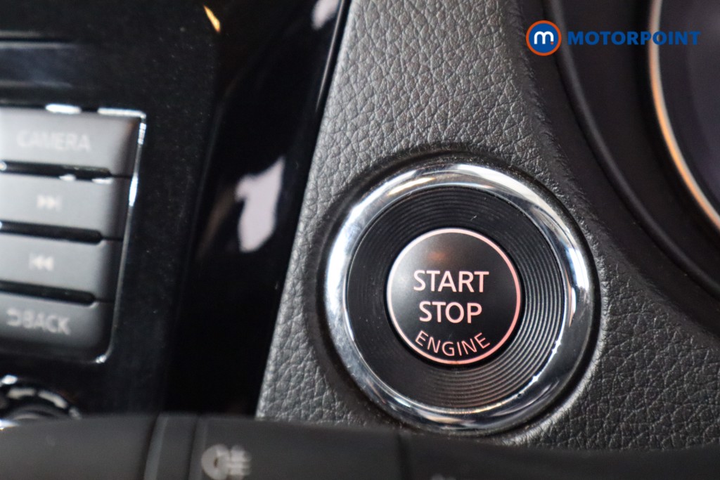 Nissan Qashqai N-Motion Automatic Petrol SUV - Stock Number (1583054) - 13th supplementary image