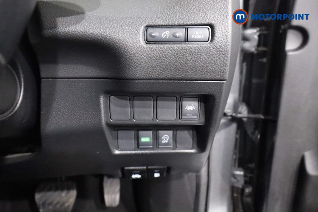 Nissan Qashqai N-Motion Automatic Petrol SUV - Stock Number (1583054) - 22nd supplementary image