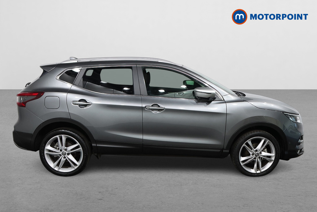 Nissan Qashqai N-Motion Automatic Petrol SUV - Stock Number (1583054) - Drivers side