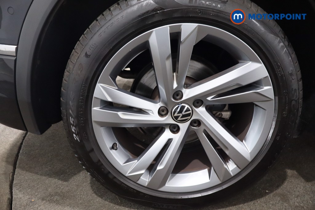 Volkswagen Tiguan R-Line Edition Automatic Petrol SUV - Stock Number (1583102) - 9th supplementary image