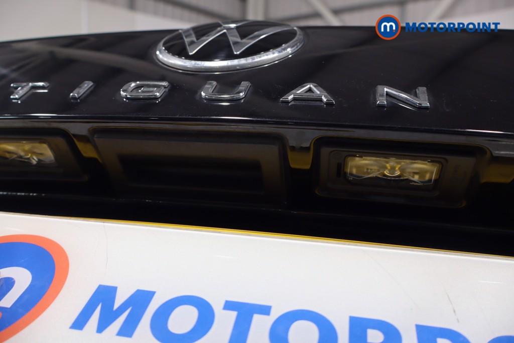 Volkswagen Tiguan R-Line Edition Automatic Petrol SUV - Stock Number (1583102) - 38th supplementary image