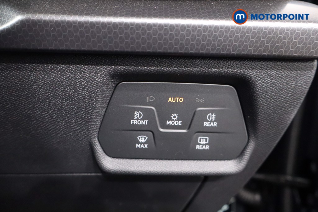 Seat Leon Se Dynamic Manual Petrol Hatchback - Stock Number (1583117) - 21st supplementary image