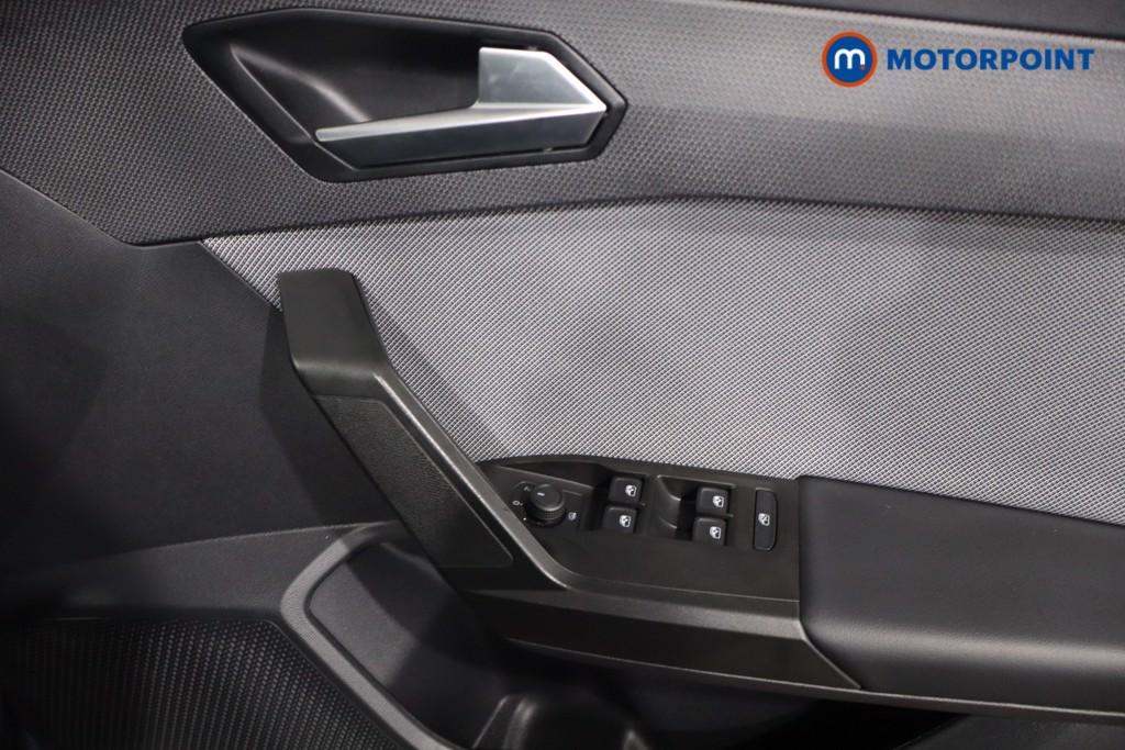 Seat Leon Se Dynamic Manual Petrol Hatchback - Stock Number (1583117) - 22nd supplementary image