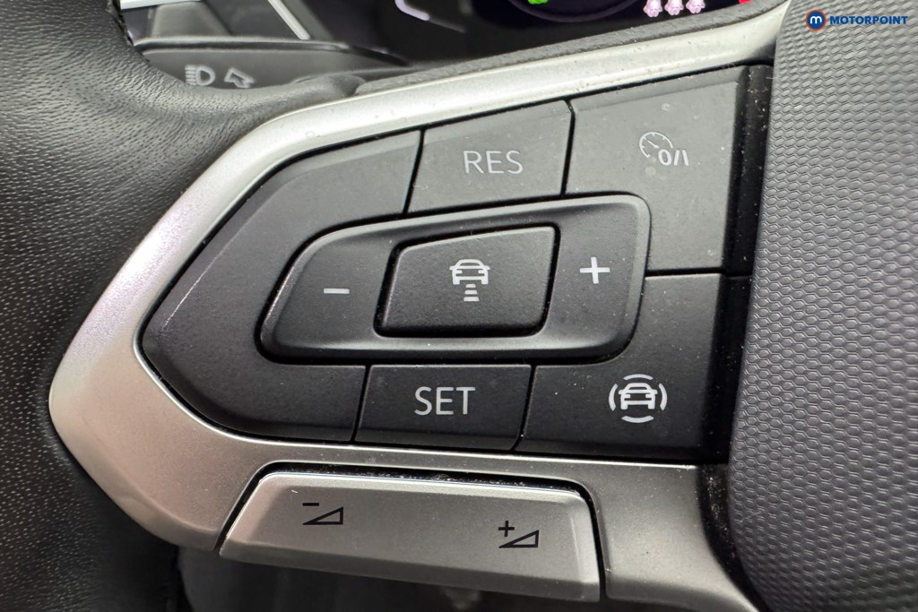 Volkswagen Tiguan Elegance Automatic Petrol SUV - Stock Number (1504926) - 17th supplementary image
