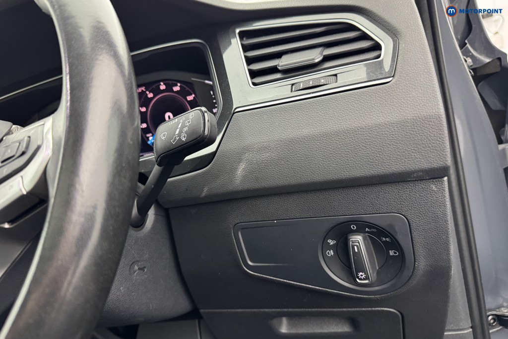 Volkswagen Tiguan Elegance Automatic Petrol SUV - Stock Number (1504926) - 19th supplementary image