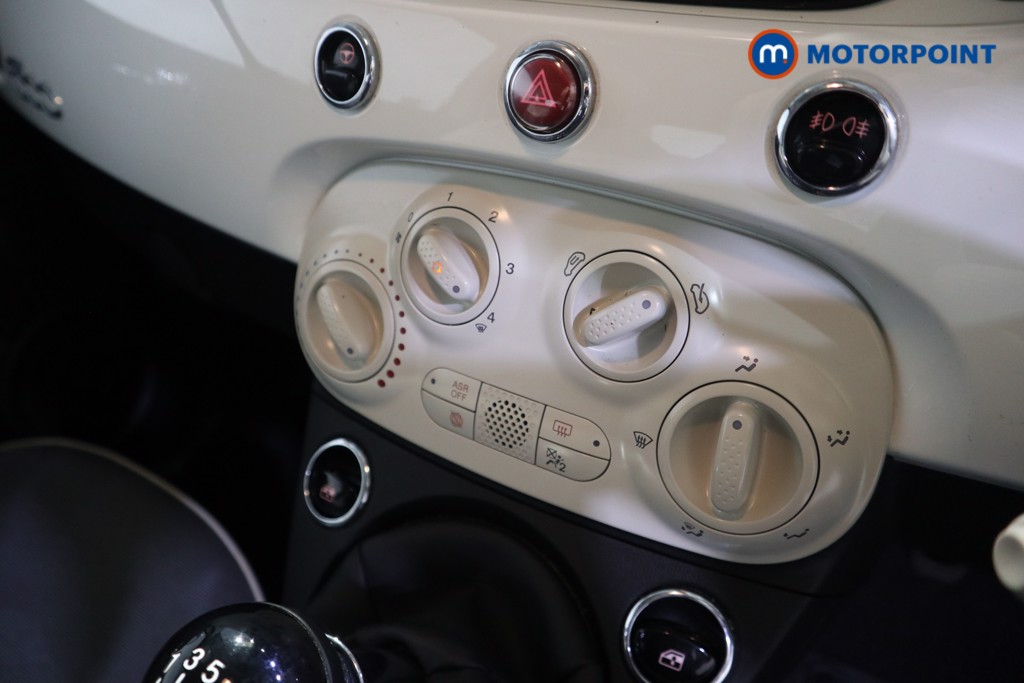 Fiat 500 Lounge Manual Petrol-Electric Hybrid Hatchback - Stock Number (1556500) - 7th supplementary image