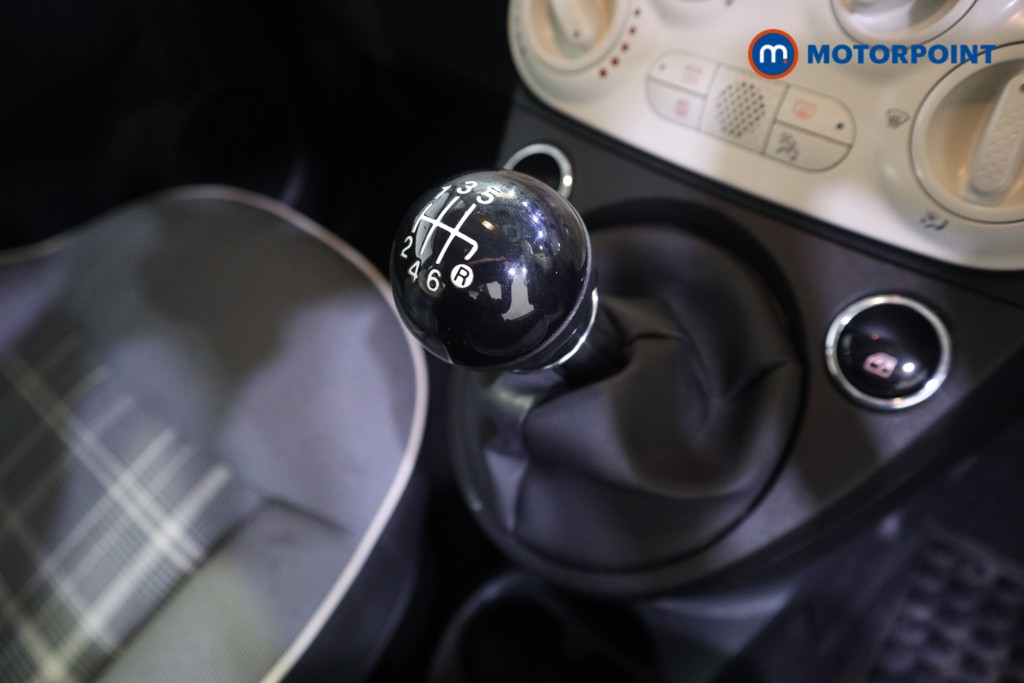 Fiat 500 Lounge Manual Petrol-Electric Hybrid Hatchback - Stock Number (1556500) - 8th supplementary image