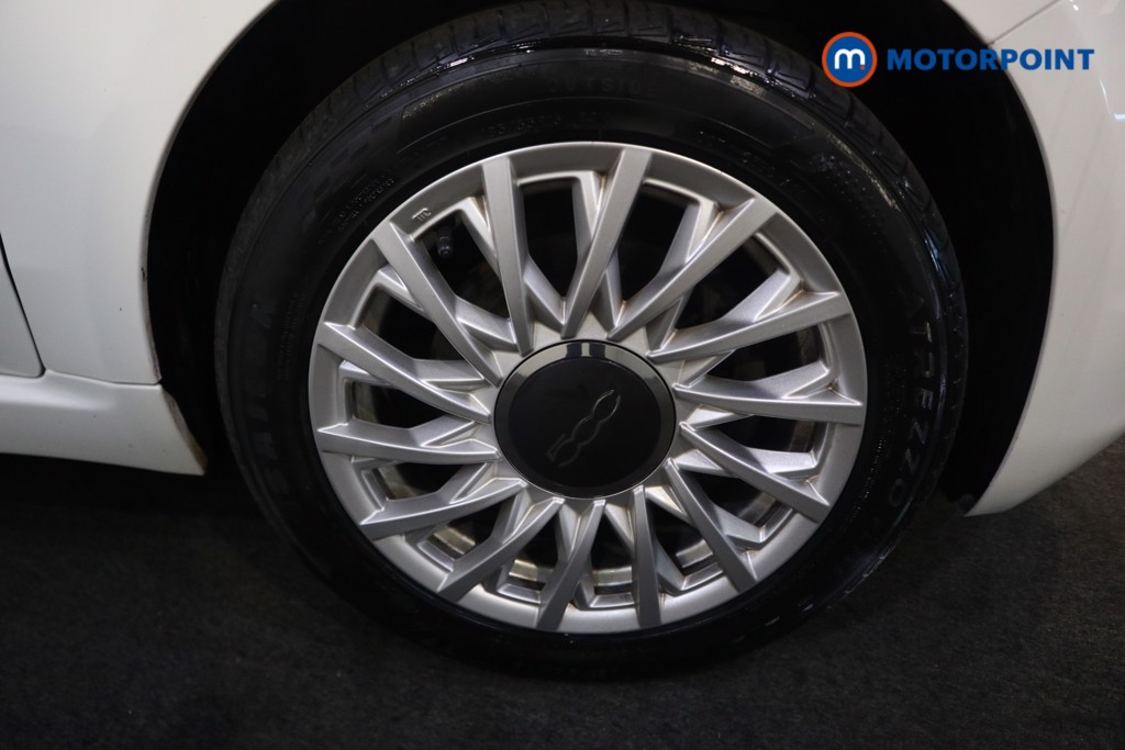Fiat 500 Lounge Manual Petrol-Electric Hybrid Hatchback - Stock Number (1556500) - 13th supplementary image