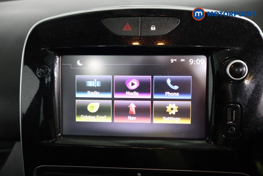 Renault Clio Dynamique Nav Manual Petrol Hatchback - Stock Number (1566509) - 4th supplementary image