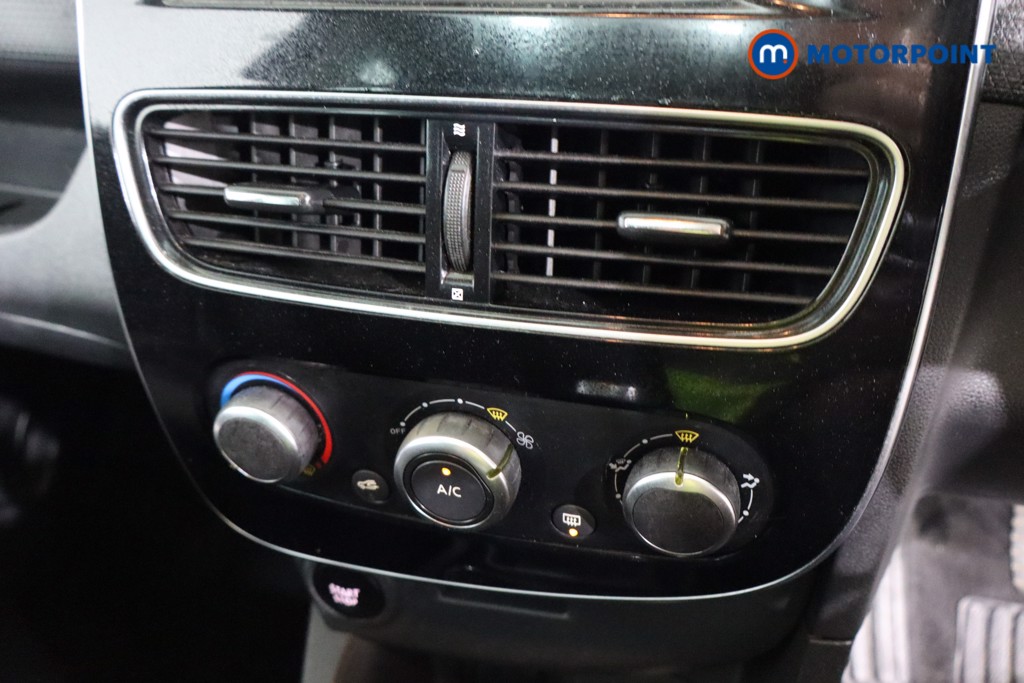 Renault Clio Dynamique Nav Manual Petrol Hatchback - Stock Number (1566509) - 11th supplementary image