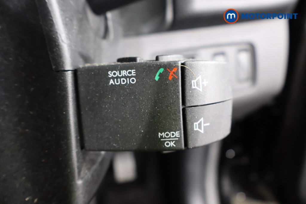 Renault Clio Dynamique Nav Manual Petrol Hatchback - Stock Number (1566509) - 17th supplementary image