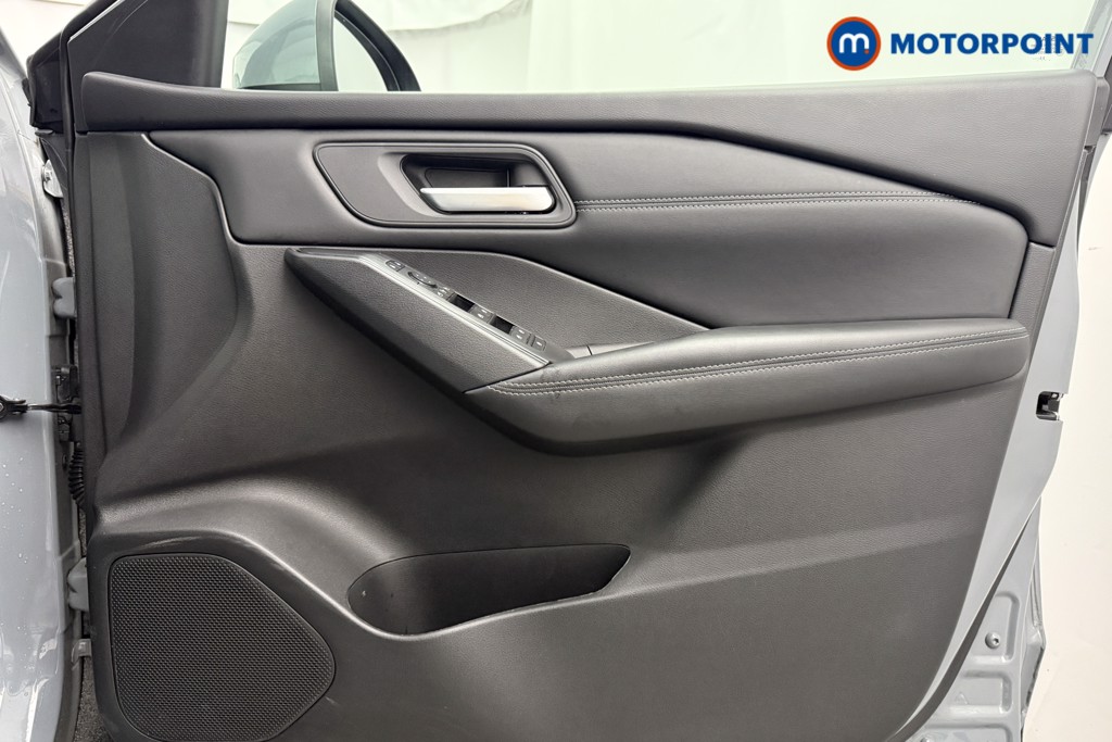 Nissan Qashqai Acenta Premium Automatic Petrol SUV - Stock Number (1568027) - 17th supplementary image
