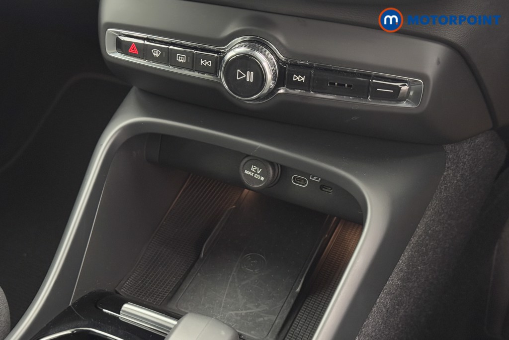 Volvo Xc40 Plus Automatic Petrol SUV - Stock Number (1570111) - 9th supplementary image