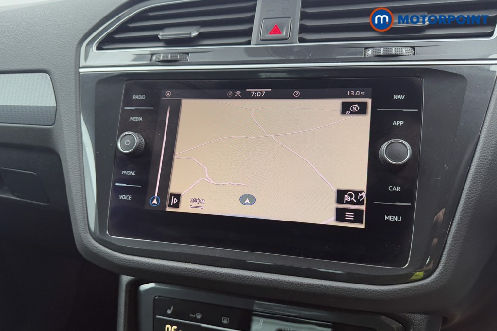 Volkswagen Tiguan Life Manual Petrol SUV - Stock Number (1571228) - 9th supplementary image