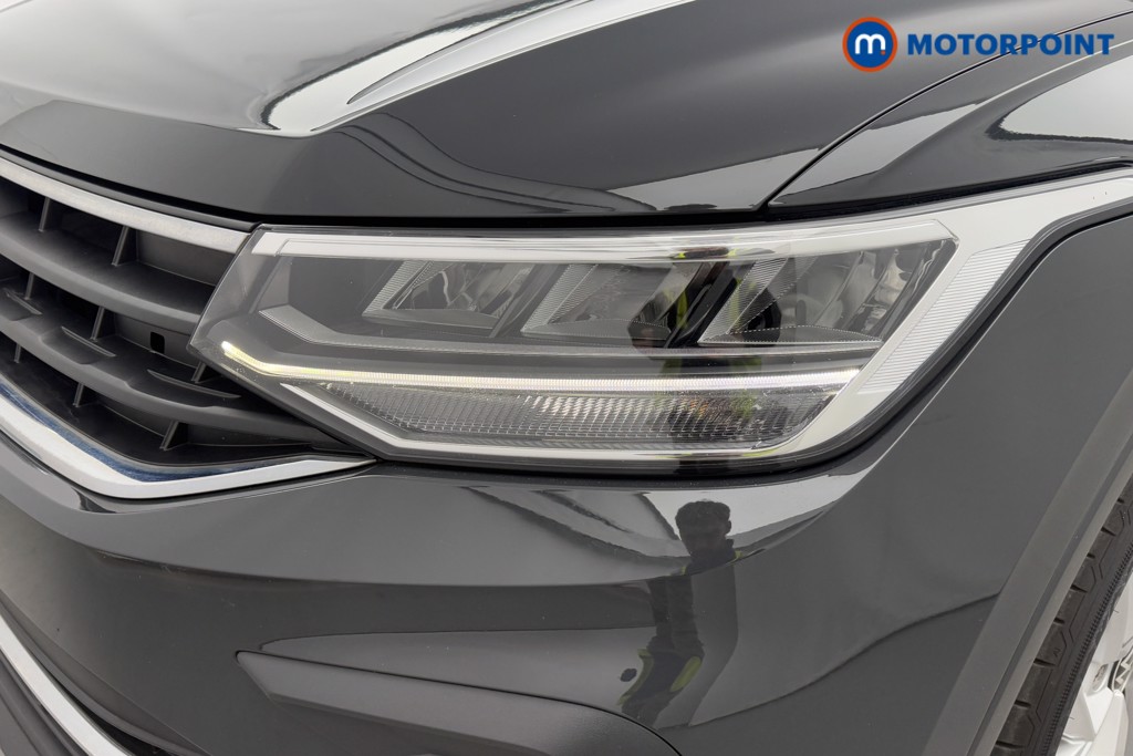 Volkswagen Tiguan Life Manual Petrol SUV - Stock Number (1571228) - 27th supplementary image