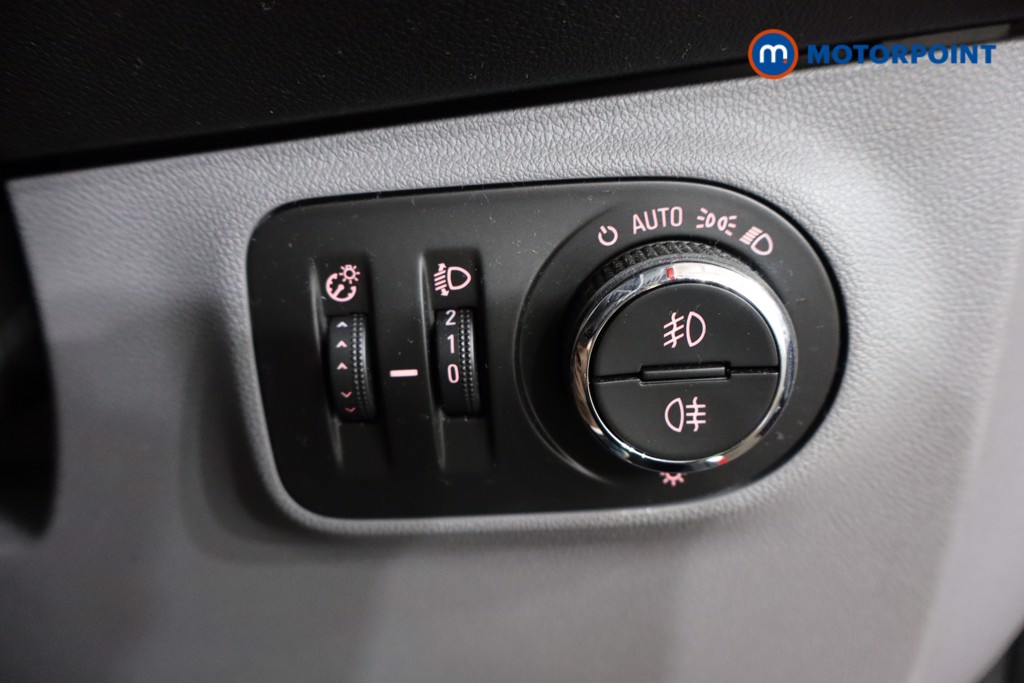 Vauxhall Corsa SE Manual Petrol Hatchback - Stock Number (1571960) - 18th supplementary image