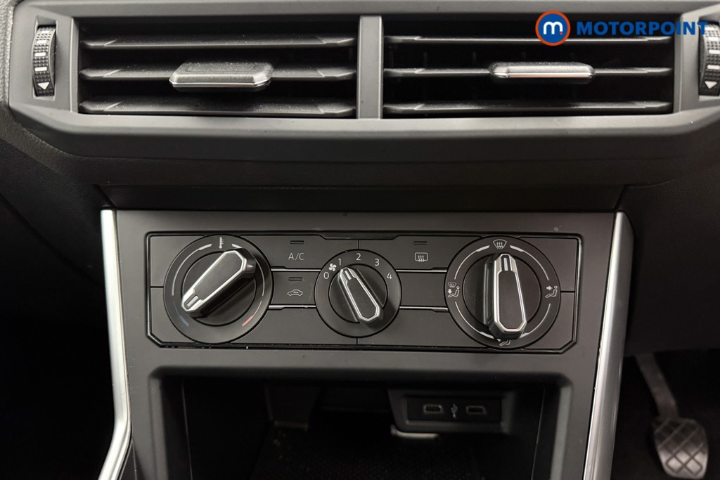 Volkswagen Polo Life Manual Petrol Hatchback - Stock Number (1572579) - 12th supplementary image
