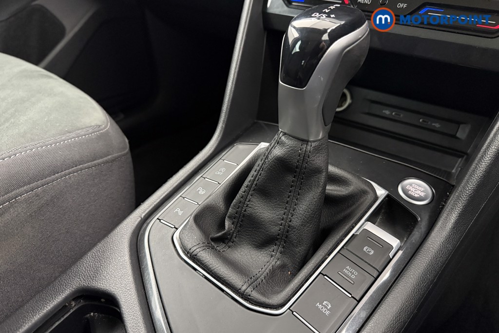 Volkswagen Tiguan Elegance Automatic Petrol SUV - Stock Number (1572582) - 14th supplementary image