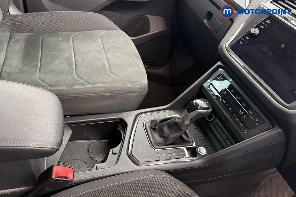 Volkswagen Tiguan Elegance Automatic Petrol SUV - Stock Number (1572582) - 16th supplementary image