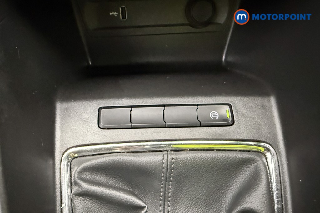 Mg Motor Uk ZS Exclusive Manual Petrol SUV - Stock Number (1573050) - 18th supplementary image