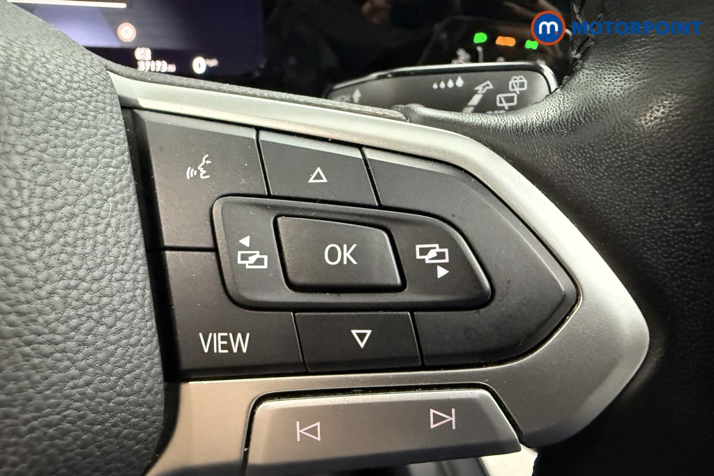 Volkswagen Golf Style Manual Petrol Hatchback - Stock Number (1573763) - 5th supplementary image