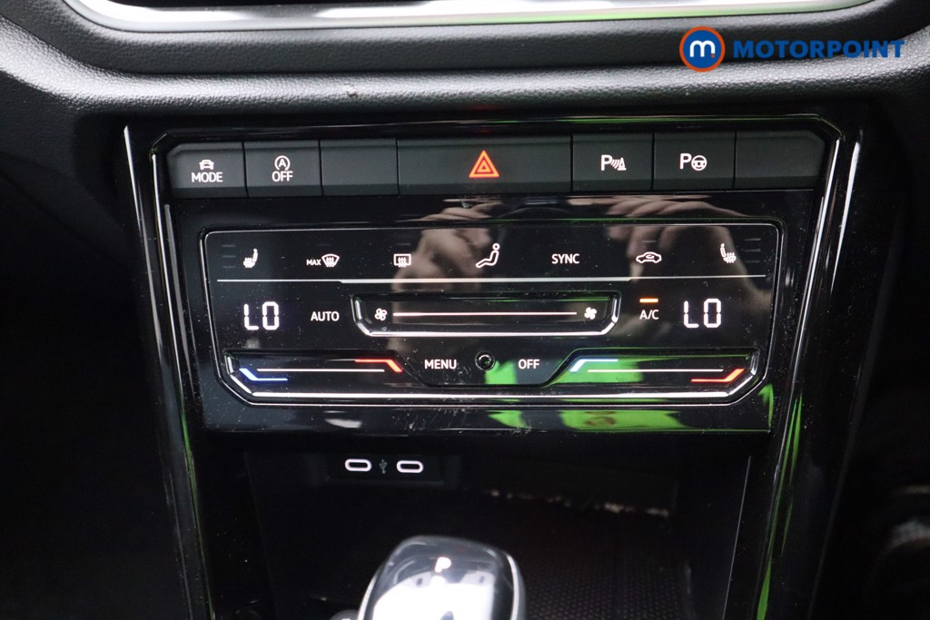 Volkswagen T-Roc R-Line Automatic Petrol SUV - Stock Number (1573859) - 3rd supplementary image