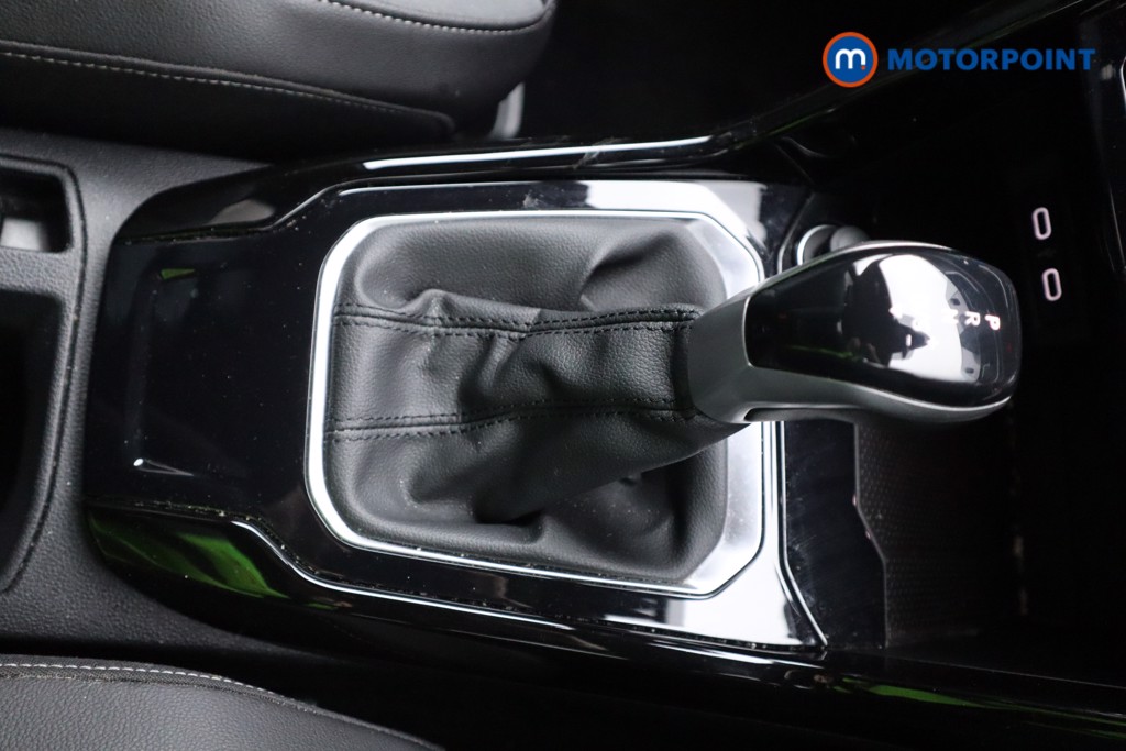 Volkswagen T-Roc R-Line Automatic Petrol SUV - Stock Number (1573859) - 4th supplementary image