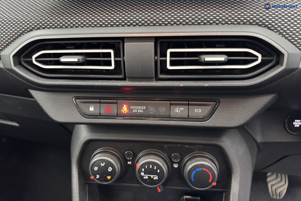 Dacia Sandero Expression Manual Petrol Hatchback - Stock Number (1574090) - 15th supplementary image