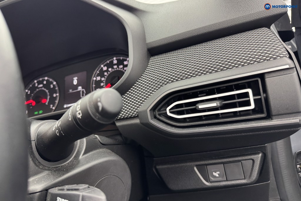 Dacia Sandero Expression Manual Petrol Hatchback - Stock Number (1574090) - 19th supplementary image